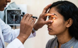 best retina specialist in mumbai​ - oswal eye care